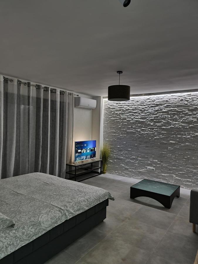 Apartments Vranes Tivat Extérieur photo