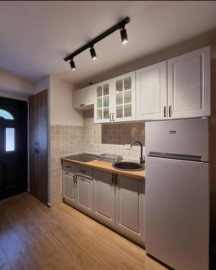 Apartments Vranes Tivat Extérieur photo