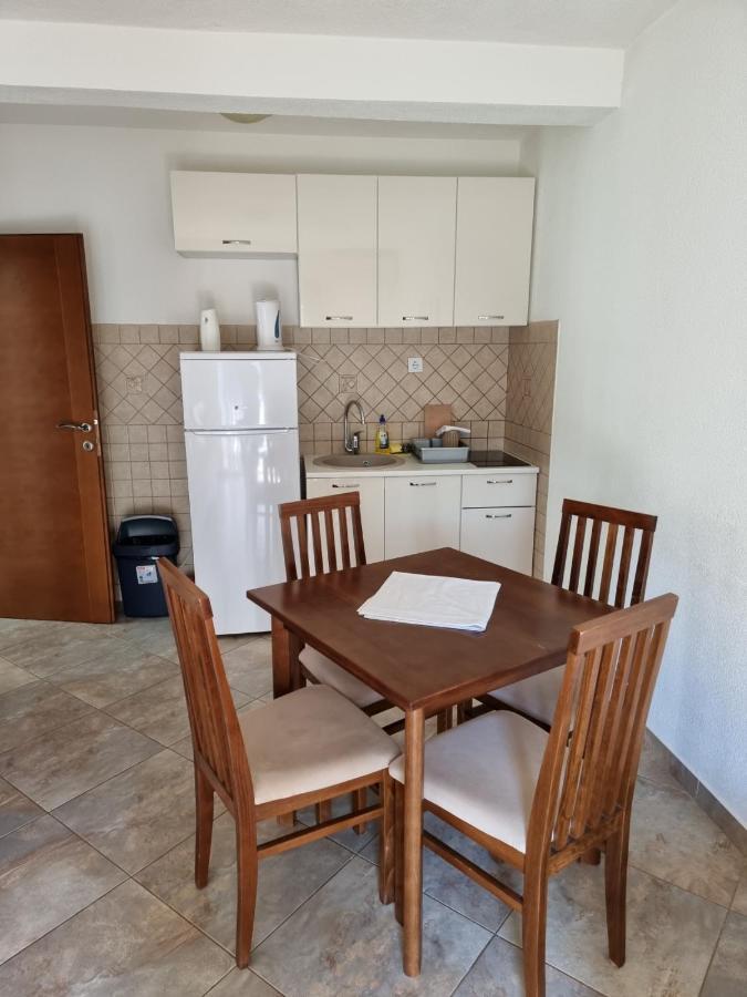 Apartments Vranes Tivat Extérieur photo