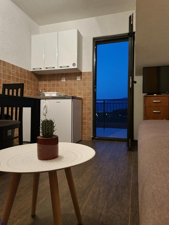 Apartments Vranes Tivat Extérieur photo