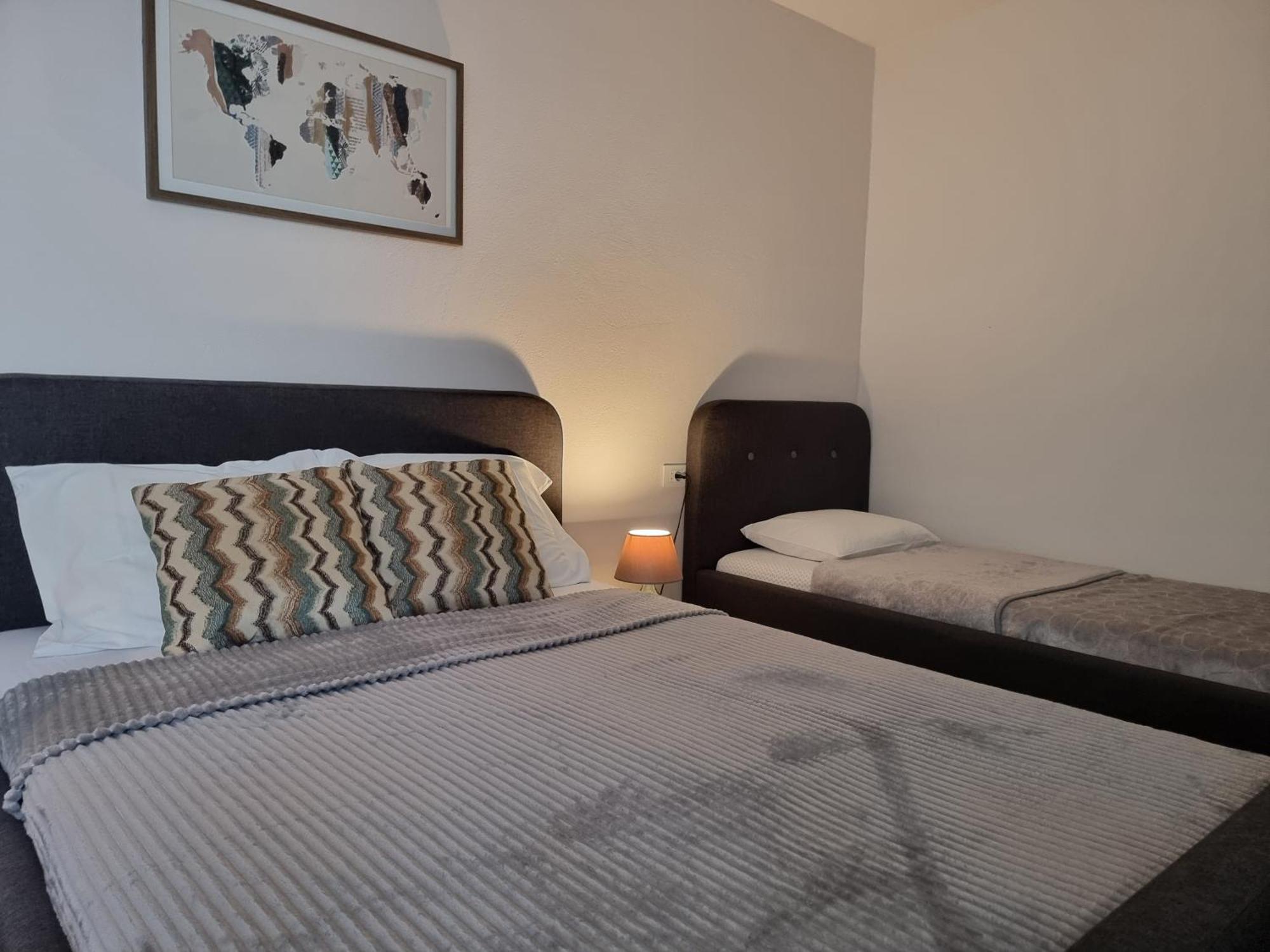Apartments Vranes Tivat Extérieur photo