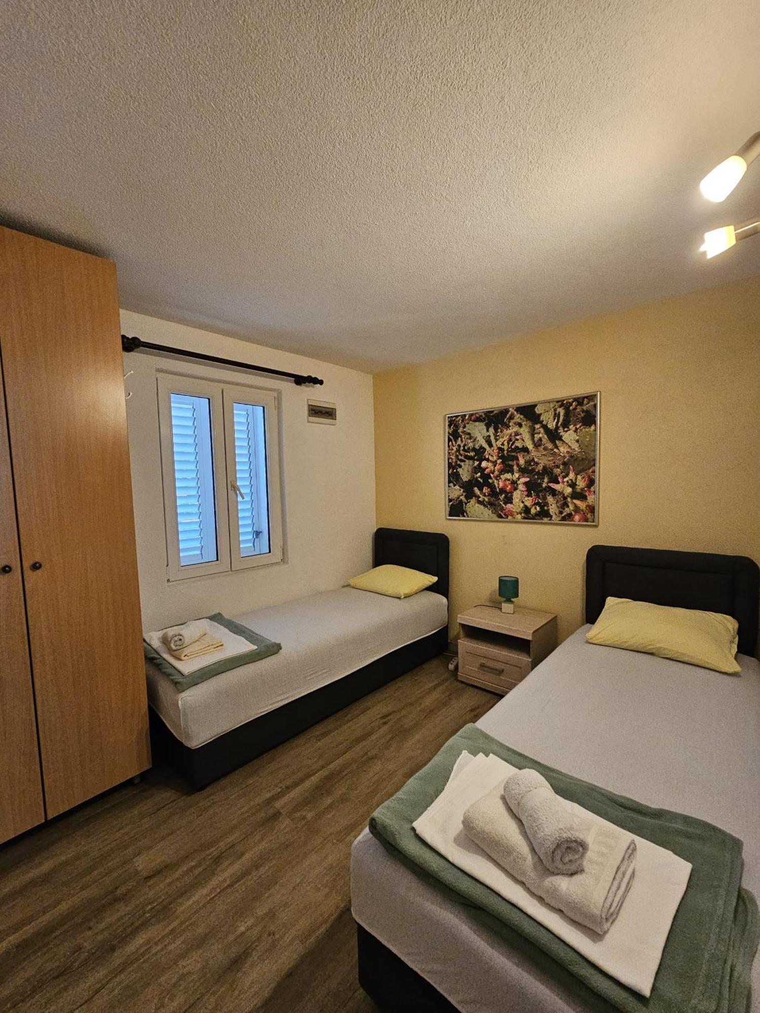 Apartments Vranes Tivat Extérieur photo